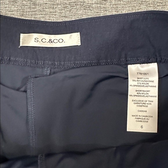 S.C. & CO. Navy Skort - Picture 5 of 5